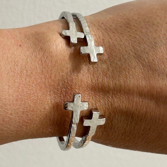 Set Bundle 2 Southwestern Silver Hammered Cross Cuff Bangle Bracelets - Picture 2 of 14